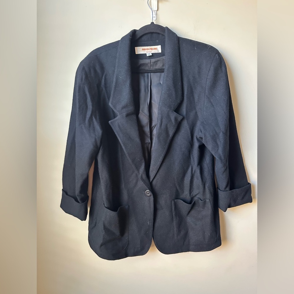 Vintage Amanda Fielding Women’s 100% Wool Blazer Size 12P Made In USA
